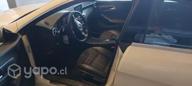 Mercedes benz cla200 2015