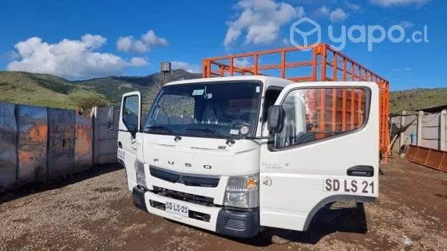Camion FUSO 815