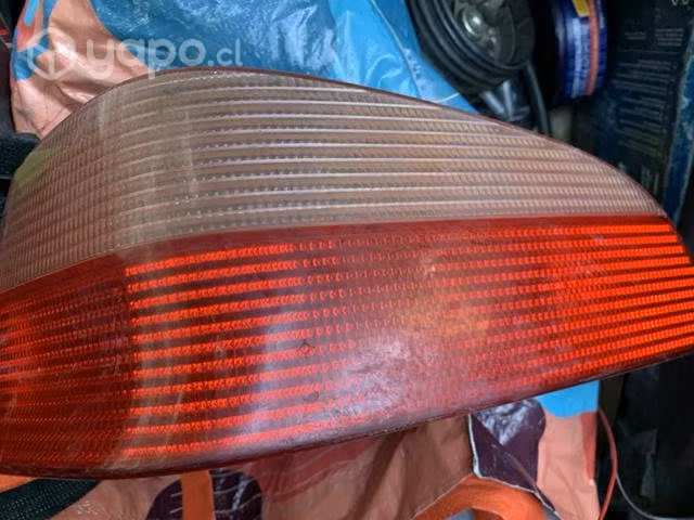 Original foco trasero izquierdo Peugeot 106