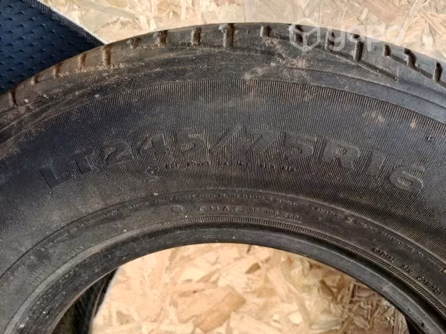 Neumático 225/75/R16
