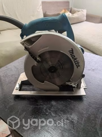 Sierra circular semi nueva