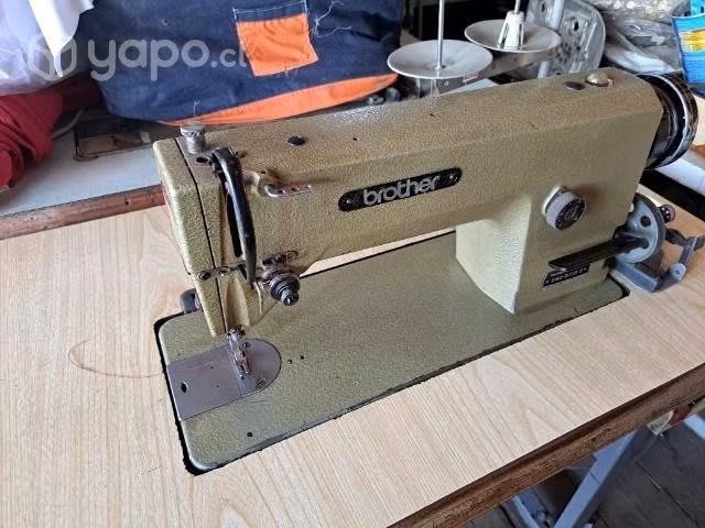 Máquina de coser industrial Recta Brother