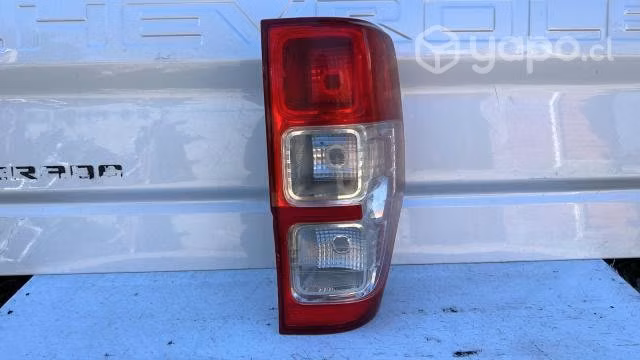 Ford ranger foco derecho (12-21)
