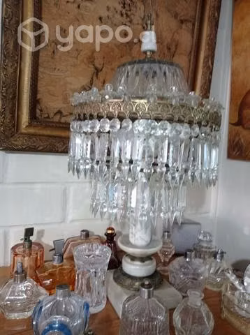 Lampara con cristales y mármol
