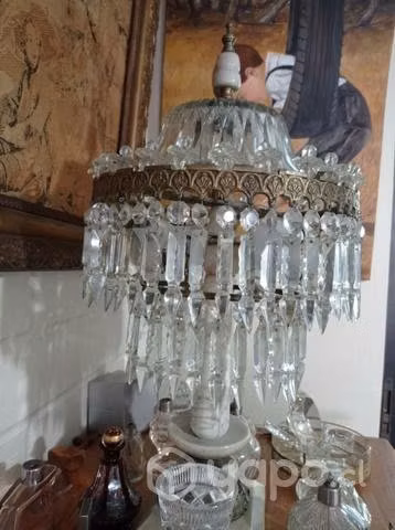 Lampara con cristales y mármol