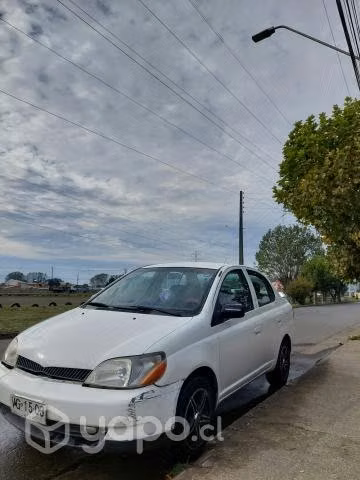 Se vende toyota yaris ecco