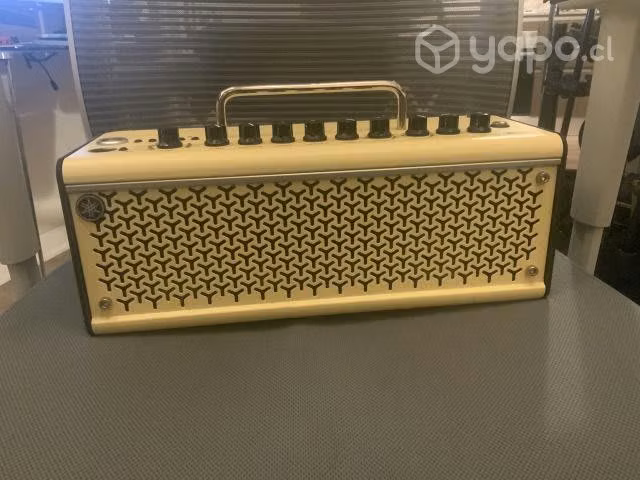 Yamaha THRll Conversable