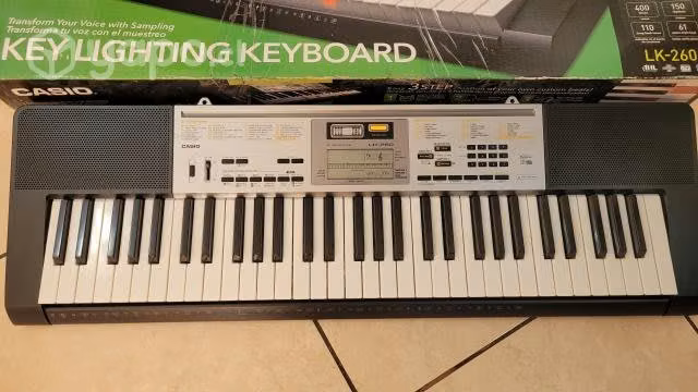 Teclado casio lk-260