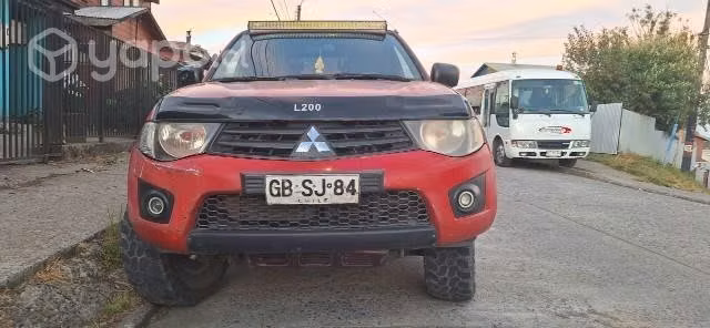 Mitsubishi l200 2014