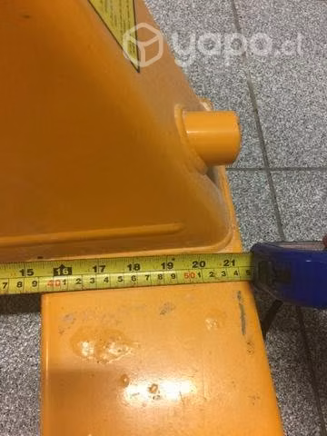 Traspaleta hidráulica 2.500 kgs
