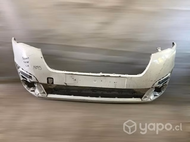 Parachoque delantero de Peugeot partner 2015-2019