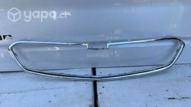 Chevrolet sail bisel mascara (16-19)
