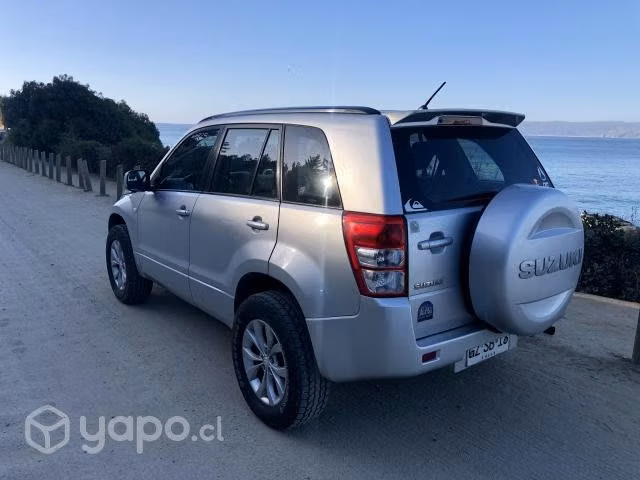 Suzuki Grand Nomade GLX Sport 2.4 2wd