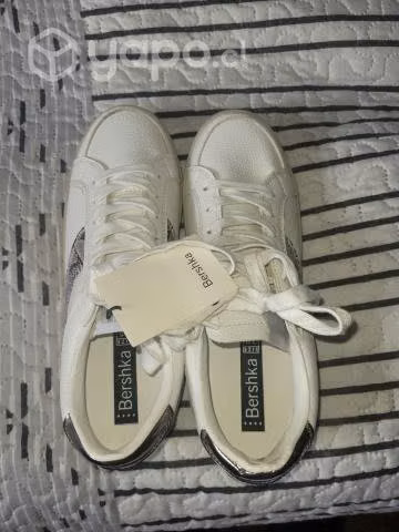 Zapatillas Bershka número 39