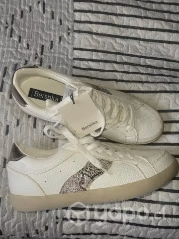 Zapatillas Bershka número 39