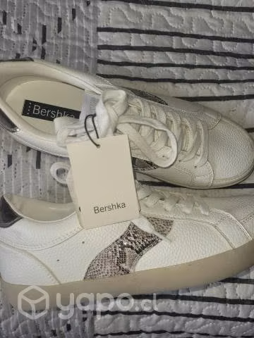 Zapatillas Bershka número 39