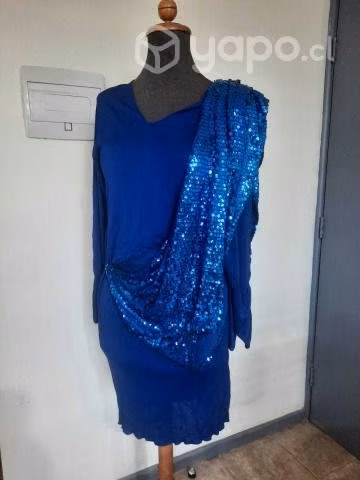 Vestido con brillos y lentejuelas