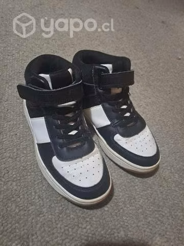 Zapatillas talla 31. - Imagen 2
