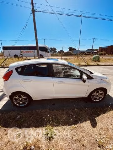 Ford fiesta 2011 top de linea