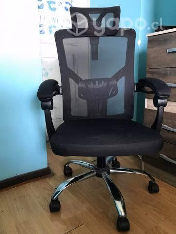 Silla negra de oficina