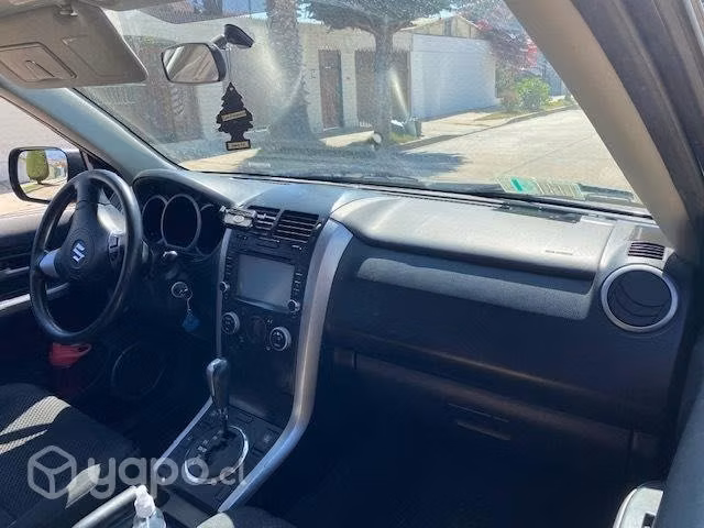 Suzuki grand nomade 2011