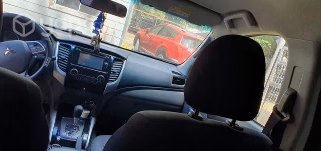 Se vende camioneta automática full - Imagen 3