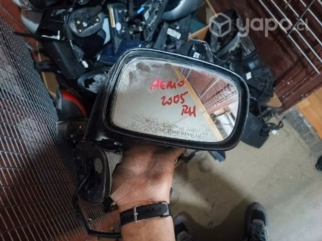 Suzuki artio 2005 espejo derecho