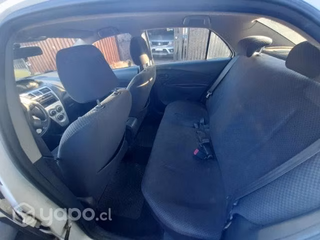 Toyota yaris unico dueño