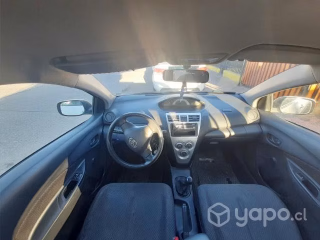 Toyota yaris unico dueño
