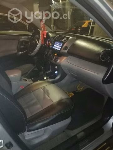 Toyota RAV4 2008 en muy buen estado