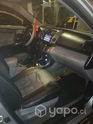 Toyota RAV4 2008 en muy buen estado