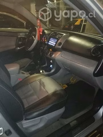 Toyota RAV4 2008 en muy buen estado