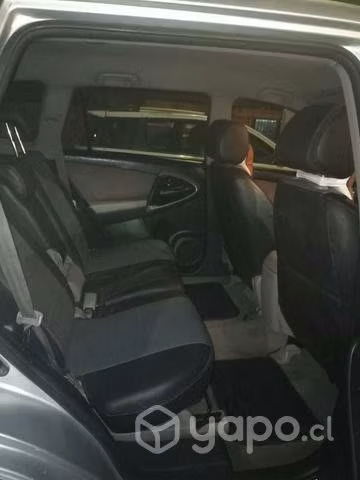 Toyota RAV4 2008 en muy buen estado