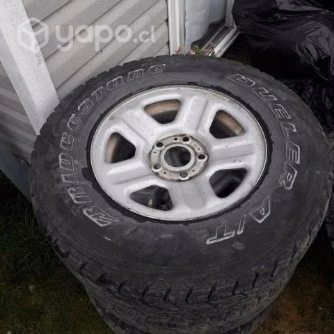 Neumatico con llanta 245/75r16 - Imagen 2