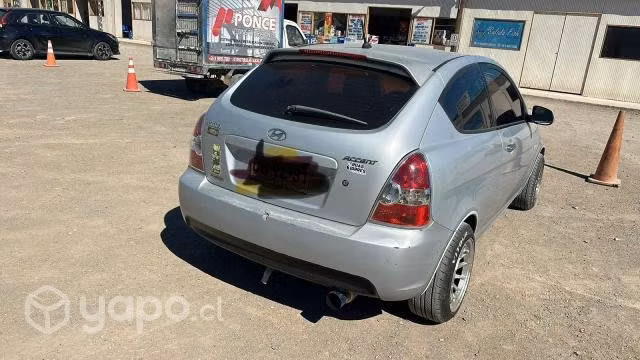 Hyundai accent 2011