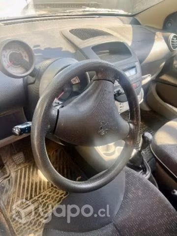 Excelente city car Peugeot 107