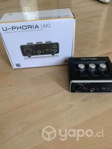 Interfaz de audio behringer uphoria m2
