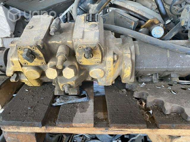 Bomba hidráulica Caterpillar modelo 246 - Imagen 3