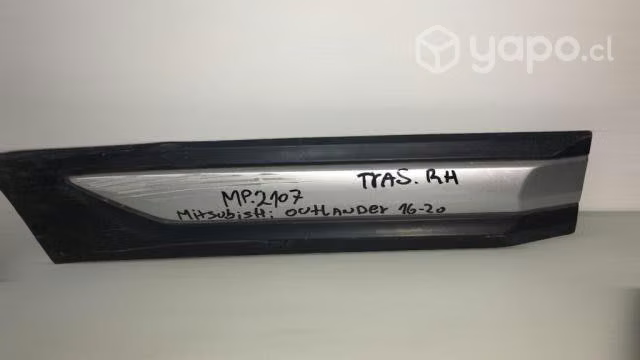 Moldura de puerta trasera rh mitsubishi outlander