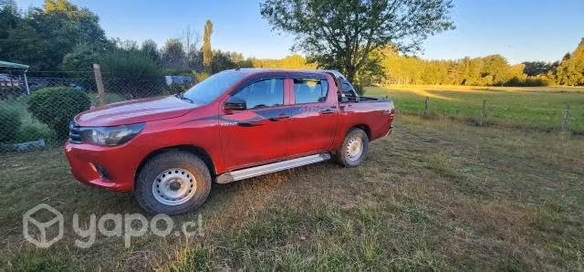 Vendo Toyota Hilux año 2019