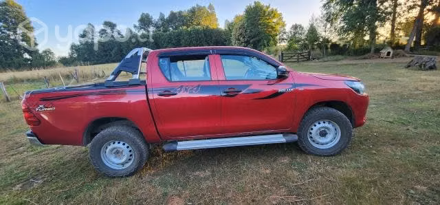 Vendo Toyota Hilux año 2019