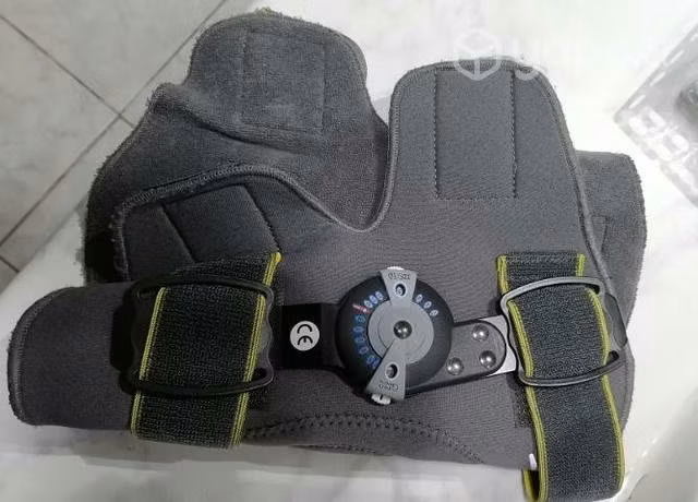 Rodillera rom sport talla L marca blundig (usada) - Imagen 2