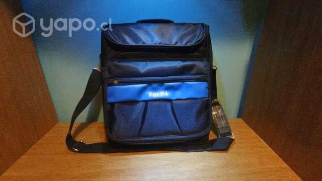 PlayStation 4 + Su mochila, 4 mandos y 4 juegos
