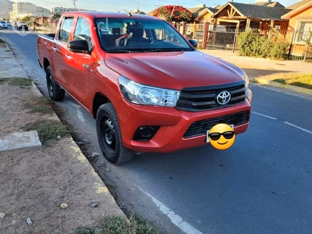 TOYOTA HILUX AÑO 2018 FULL 4x4