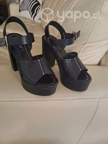 Sandalia Pollini talla 37