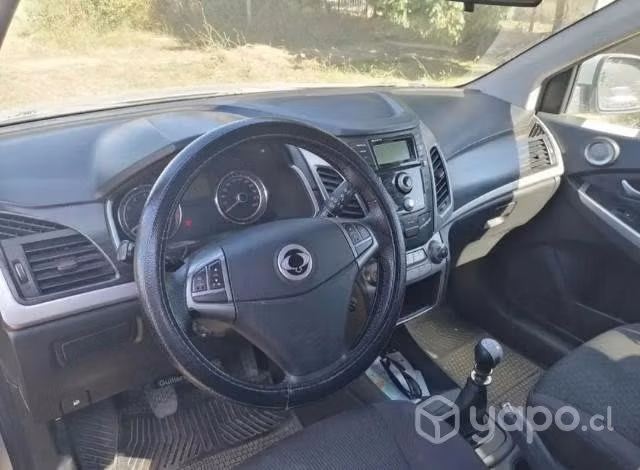 Se vende korando 2014