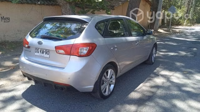 Kia cerato 5 - Imagen 4
