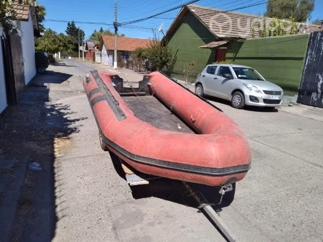 Bote tipo zodiac