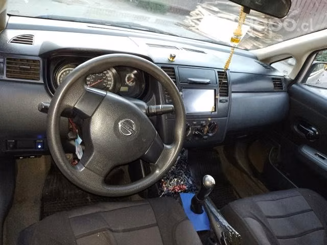 Vendo Nissan