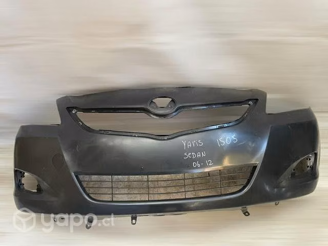 Foco óptico rh Toyota Yaris sedan 2006 2012